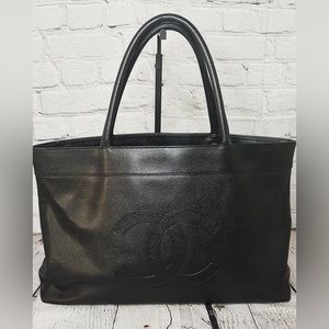 ❌SOLD❌Authentic vintage Chanel Caviar Tote